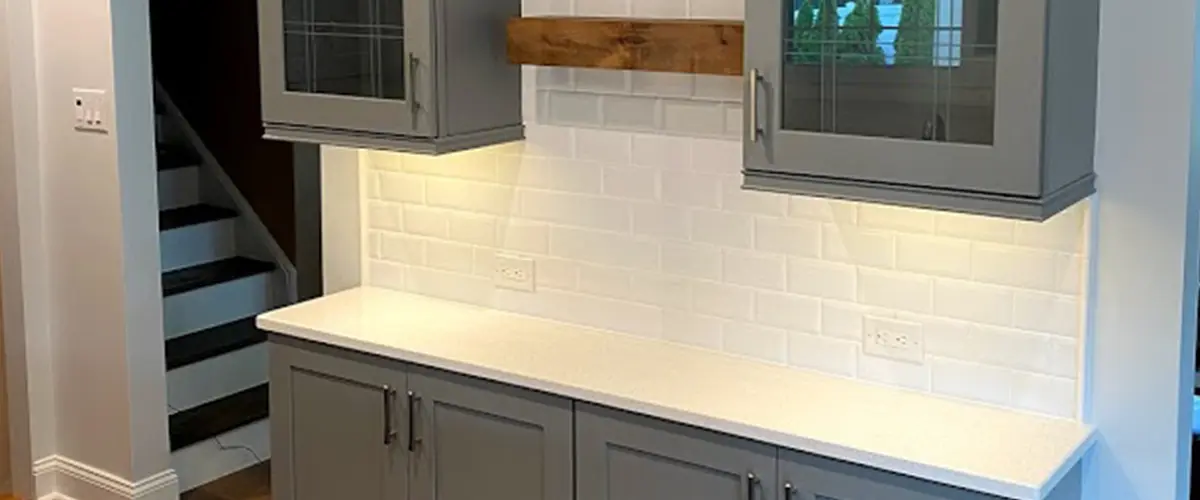 under cabinet kitchen lights to illuminating the countertop